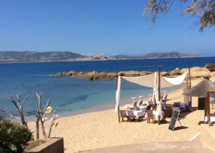アパート La Terrazza Sulla Baia Di Calvi リュミオ