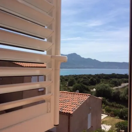 아파트 La Terrazza Sulla Baia Di Calvi 루미오