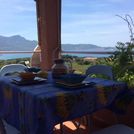 La Terrazza Sulla Baia Di Calvi לומיו